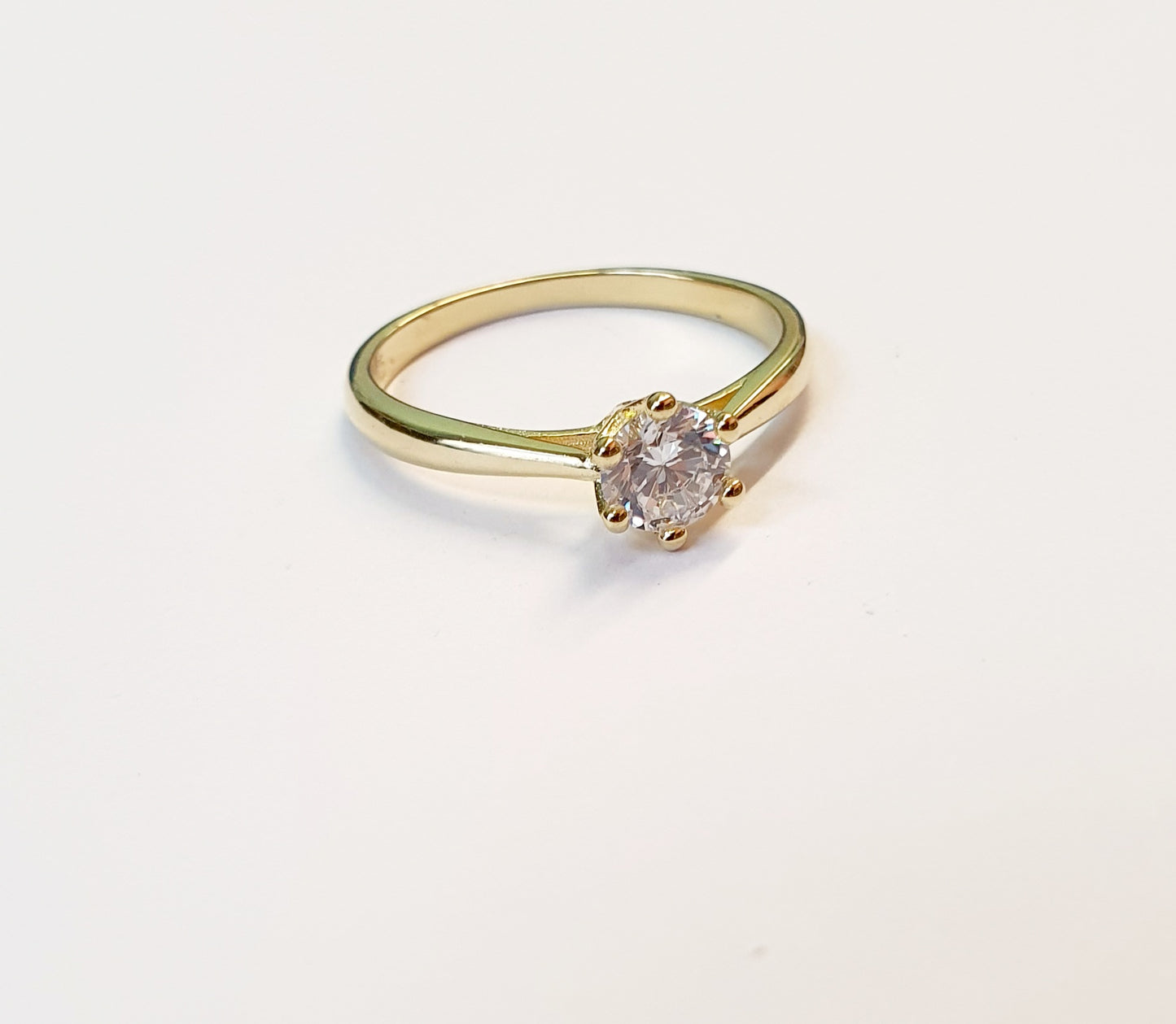 Solitaire fiance ring